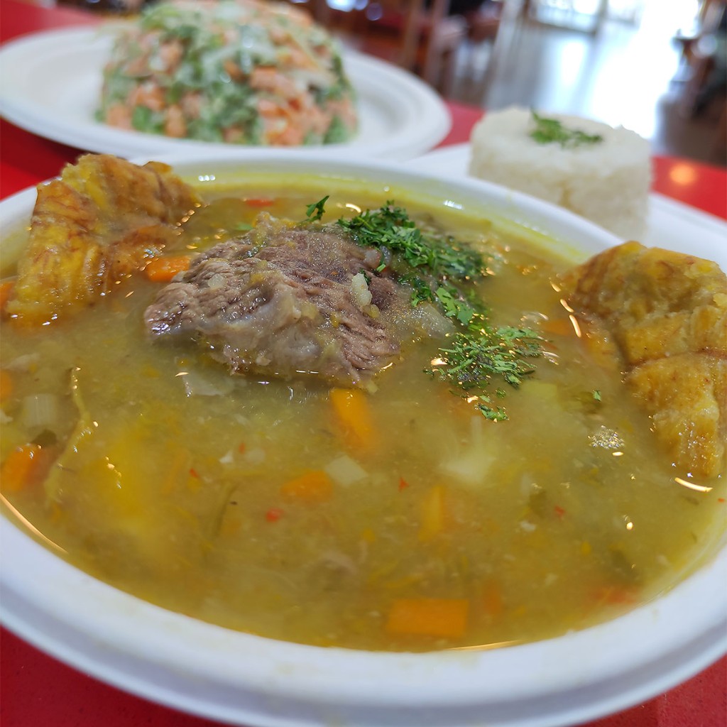 SOPA DE PATACÓN CON COSTILLA DE RES_1